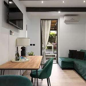 Appartamento Nadia's Lovely - With Private Garden And Jacuzzi, Firenze